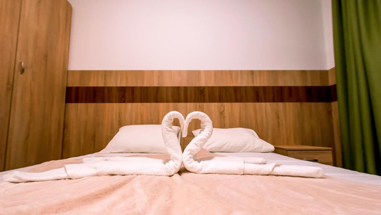 Cvse Clubhaz Es Panzio Bed & Breakfast Cegléd Екстериор снимка