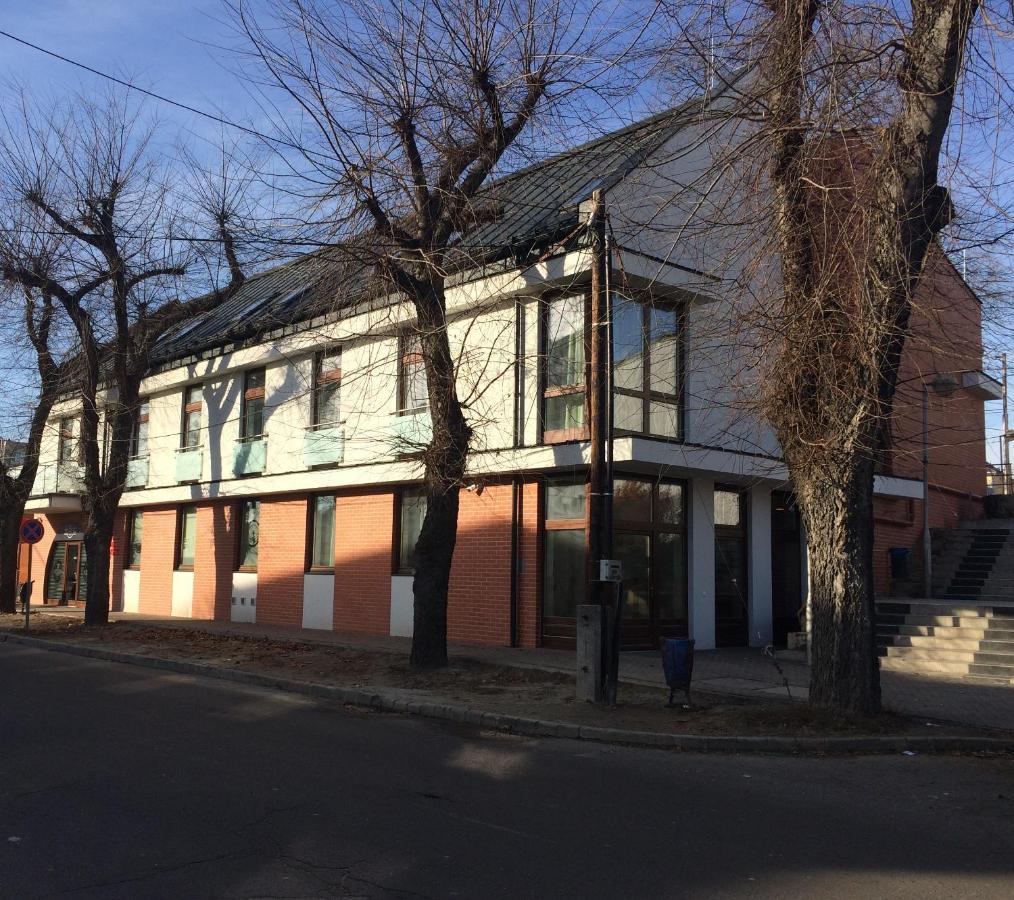 Cvse Clubhaz Es Panzio Bed & Breakfast Cegléd Екстериор снимка
